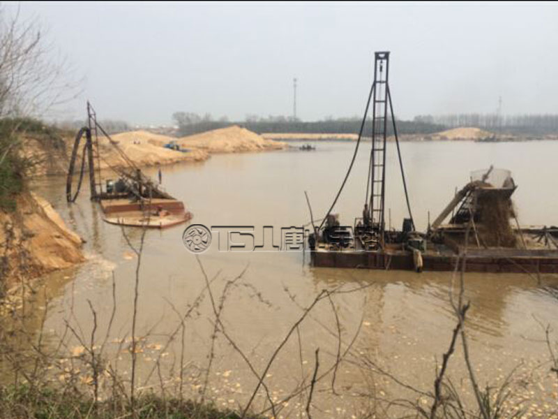 無節(jié)制開采河沙，河堤受損嚴(yán)重