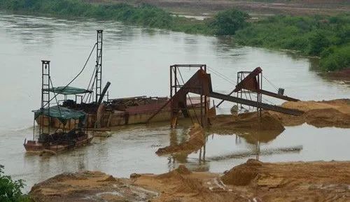 杜絕非法采砂，機(jī)制砂生產(chǎn)才是長(zhǎng)久之道！