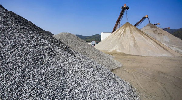 投資一家制砂廠能賺錢嗎？什么樣的制砂機(jī)生產(chǎn)效率高？