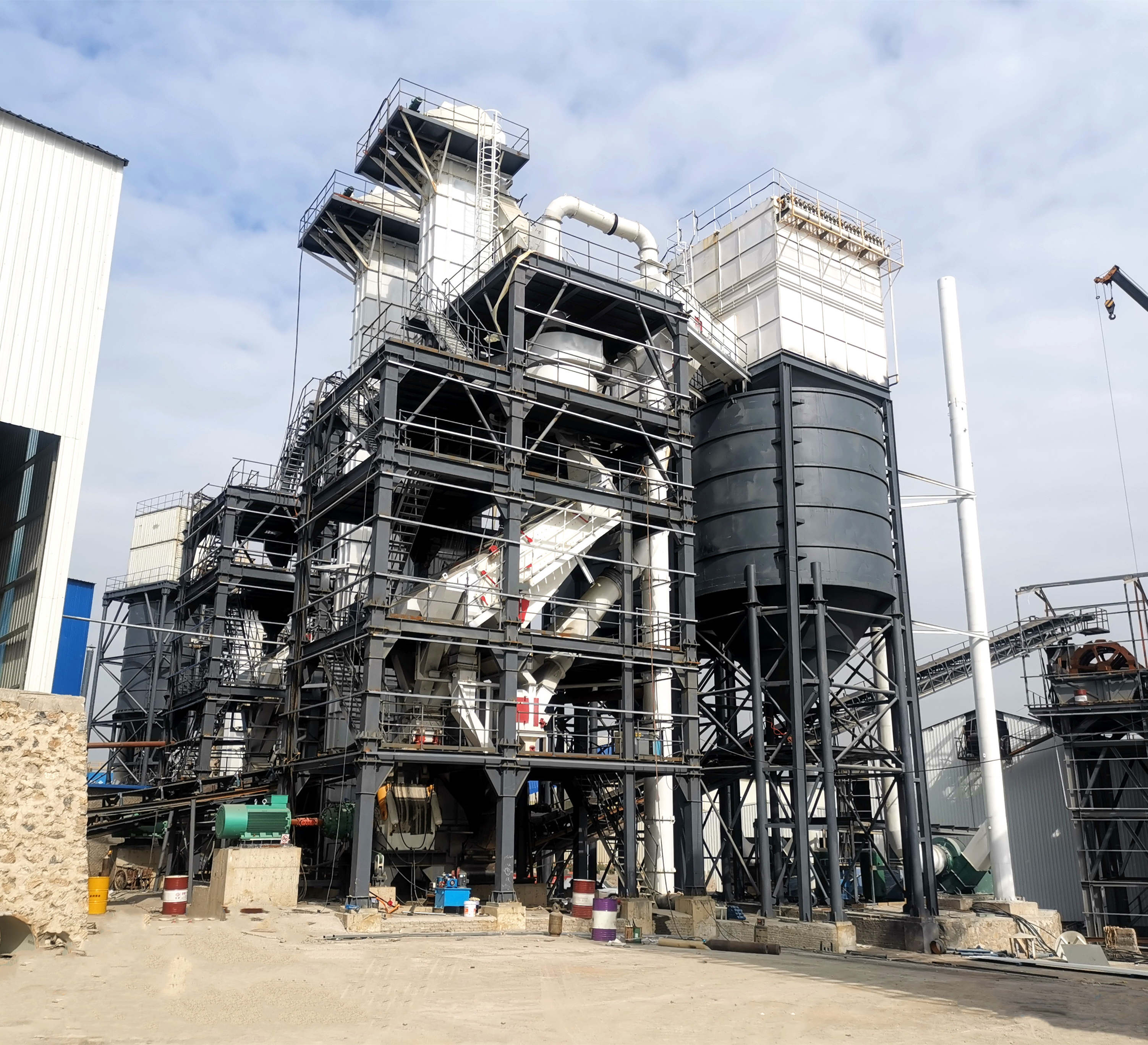 唐山金路干法制砂樓，助力高品質(zhì)機(jī)制砂生產(chǎn)