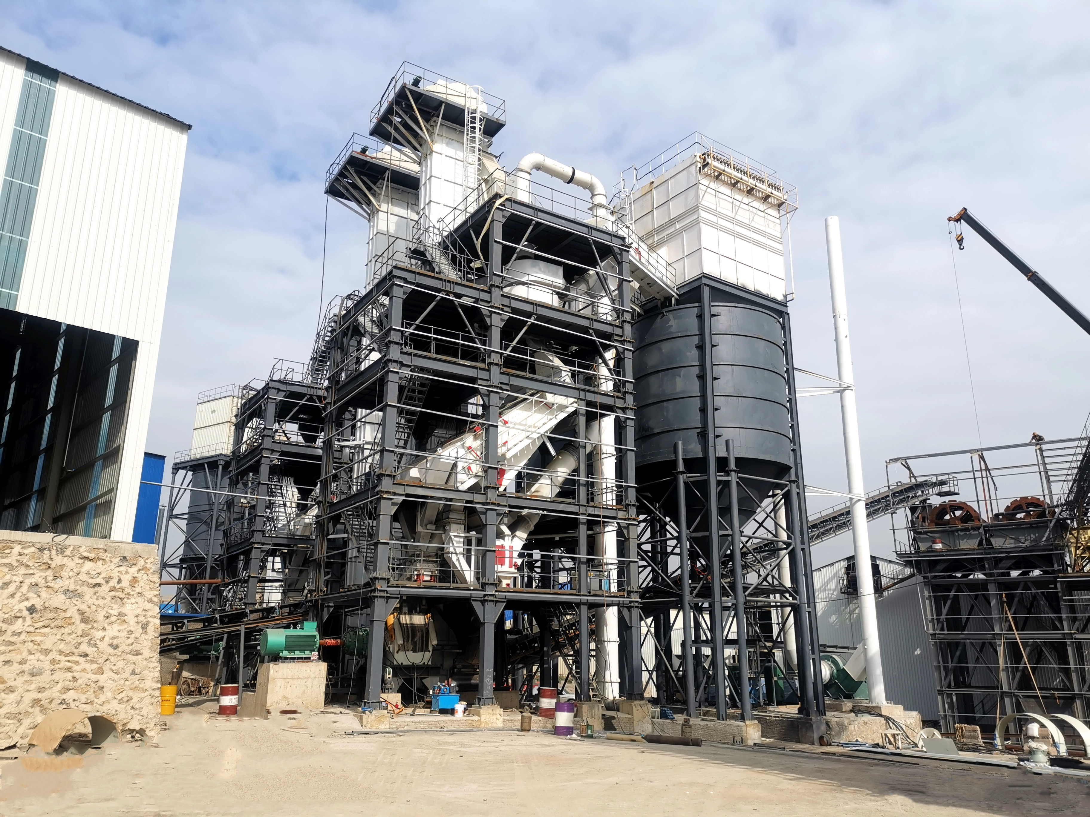 制砂樓：打造粒形圓潤、含粉率可控的高品質(zhì)機(jī)制砂